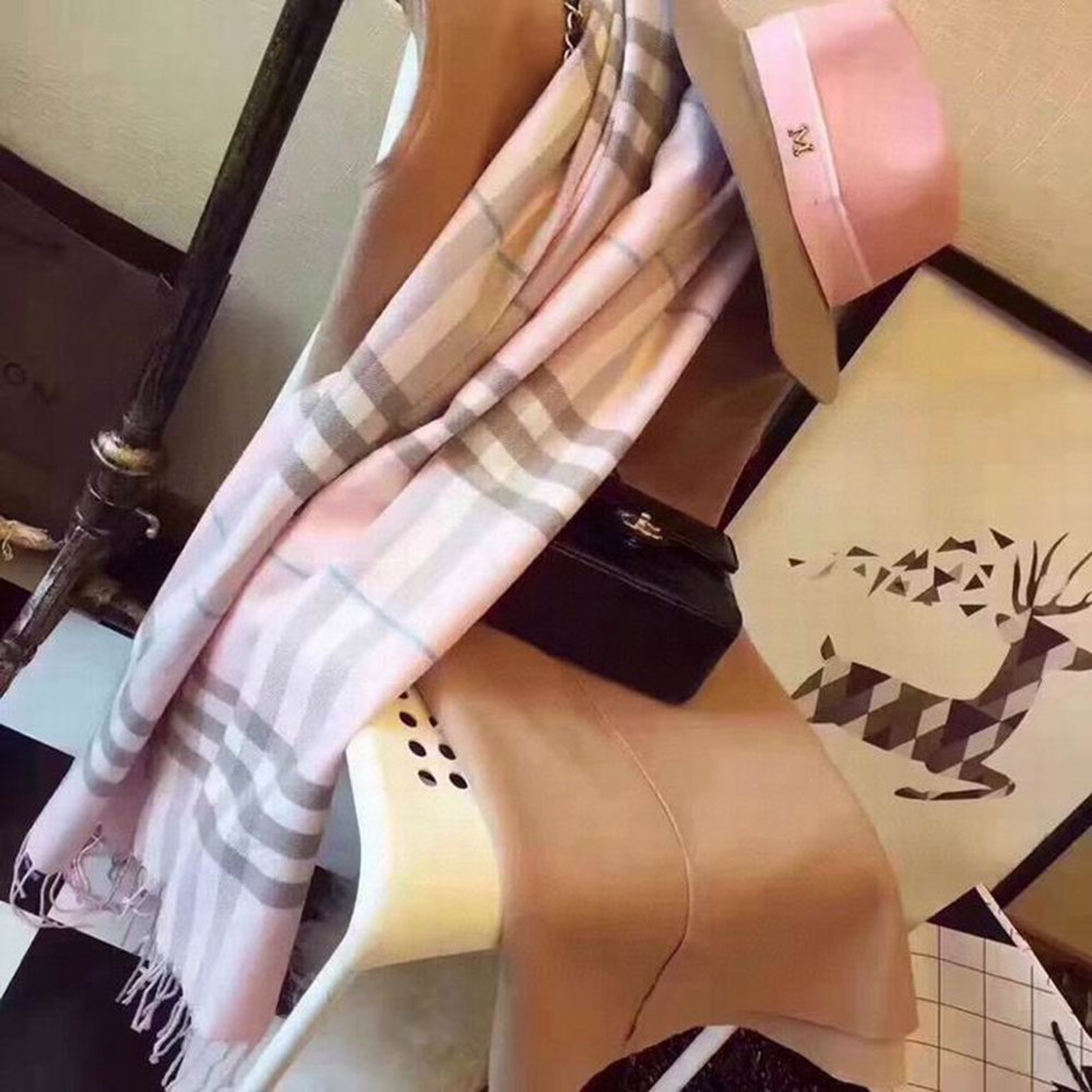 B**rry scarf